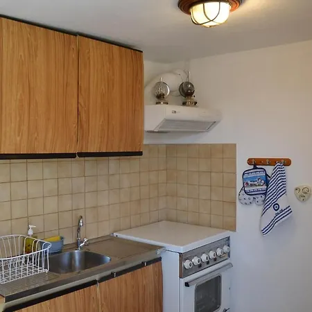 Traditional Island House Almira Apartment