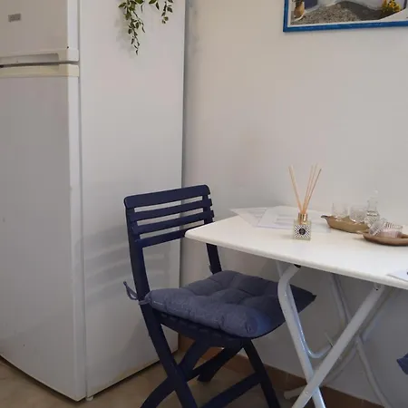 Apartment Traditional Island House Almira